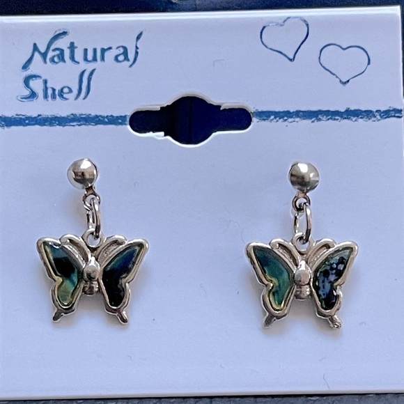 👋 3/$15 NATURAL SHELL STUD BUTTERFLY EARRINGS - Picture 1 of 6